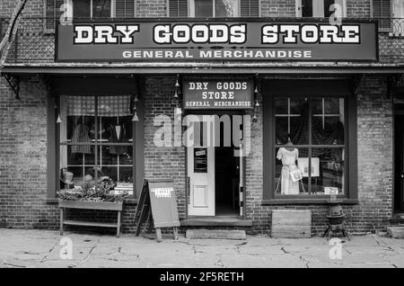 Front de l'ancien magasin dans le parc national de Harpers Ferry, Virginie-Occidentale Banque D'Images
