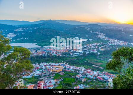 Coucher de soleil sur la côte nord de Gran Canaria, îles Canaries, Espagne. Banque D'Images