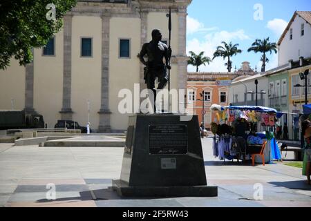 salvador, bahia, brésil - 10 février 2021 : la statue du chef noir Zumbi dos Palmares est vue dans le centre historique de la ville de Salvador. Banque D'Images