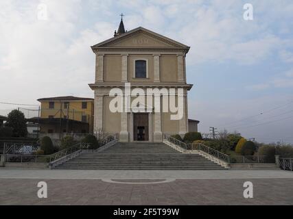 Église Santa Maria Assunta et San Rocco à Filago, petite ville de la province de Bergame, Lombardie, Italie Banque D'Images