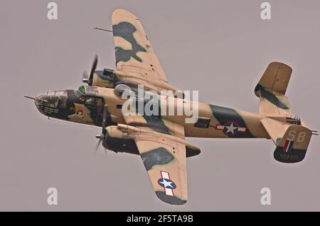 B25 Mitchell Bomber expose à Flying Legends Banque D'Images