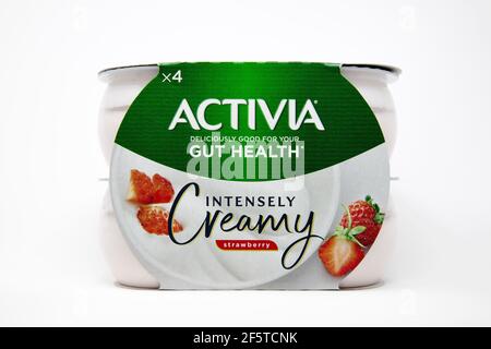 Yogourt Activia Strawberry Banque D'Images