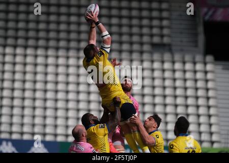 Paris, France. 13 juillet 2013. Clermont Lock PAUL JEDRASIAK en action pendant le championnat de rugby français Top 14 entre Stade Francais Paris et COMME Clermont au stade Jean Bouin à Paris - France.Clermont a gagné 34:27 Credit: Pierre Stevenin/ZUMA Wire/Alamy Live News Banque D'Images