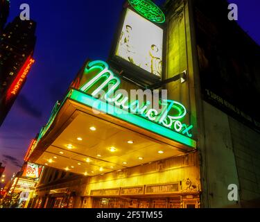 2004 BOÎTE À MUSIQUE HISTORIQUE THÉÂTRE AUVENT QUARANTE CINQUIÈME RUE THÉÂTRE QUARTIER MANHATTAN NEW YORK ETATS-UNIS Banque D'Images