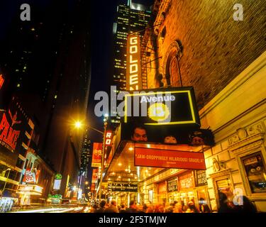 2004 HISTORIQUE GOLDEN THEATRE EVENTS QUARANTE CINQUIÈME RUE QUARTIER DES THÉÂTRES MANHATTAN NEW YORK ÉTATS-UNIS Banque D'Images