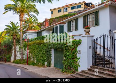 Rue centrale dans la vieille ville à Puerto de la Cruz, Tenerife, îles Canaries, Espagne. Banque D'Images