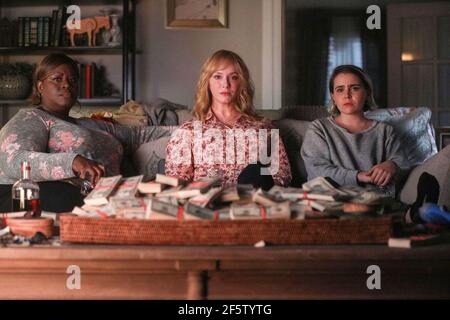 MAE WHITMAN, CHRISTINA HENDRICKS ET RETTA IN GOOD GIRLS (2018), RÉALISÉ PAR DEAN PARISOT, ANDREW MCCARTHY, MICHAEL WEAVER ET PHIL TRAILL. Crédit: TÉLÉVISION UNIVERSELLE / Album Banque D'Images