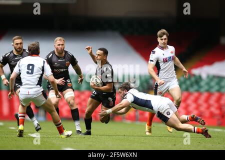 Cardiff, Royaume-Uni. 28 mars 2021. Ashton Hewitt des Dragons (c) fait une pause. Guinness Pro14 Rugby, Dragons v Edinburgh Rugby au stade de la Principauté à Cardiff le dimanche 28 mars 2021. photo par Andrew Orchard/Andrew Orchard sports Photography/Alay Live News crédit: Andrew Orchard sports Photography/Alay Live News Banque D'Images