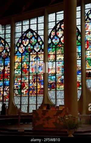 Vitraux, église Ste-Jeanne d'Arc, Rouen, Normandie, France Banque D'Images