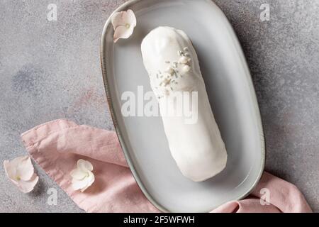 eclair chocolat blanc en céramique Banque D'Images