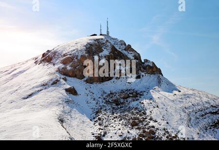 Sommet du Col Rodella (2484m), dans les Dolomites italiens, Tyrol du Sud, Italie. Paysage de montagne d'hiver. Banque D'Images