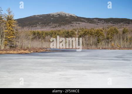 Mt Monadnock est situé dans le sud-ouest du New Hampshire. Il prétend être la 2ème montagne la plus fréquentée ou visitée aux Etats-Unis. L'altitude est de 3,165 pieds. Banque D'Images