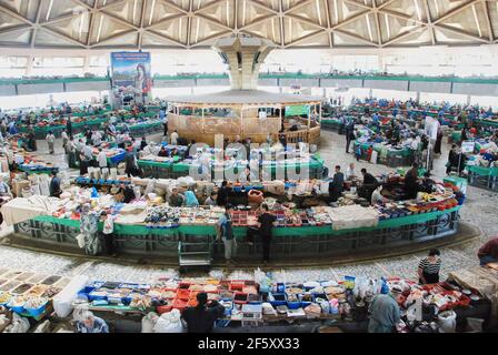 Central Market Hall à Tachkent Ouzbékistan intérieur Banque D'Images