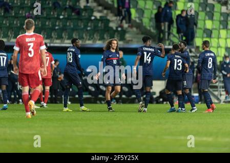 Szombathely, Hongrie. 28 mars 2021. Les joueurs de France célèbrent la victoire après le match de l'UEFA EURO U-21 entre la Russie et la France au stade Haladas à Szombathely. (Crédit photo : Gonzales photo/Alamy Live News Banque D'Images