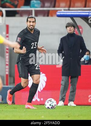 Bucarest, Roumanie. 28 mars 2021. Emre CAN, DFB 23 entraîneur de DFB Joachim Jogi LOEW, LÖW dans le match ROUMANIE - ALLEMAGNE 0-1 Rumänien - Deutschland 0-1 qualification pour les Championnats du monde 2022, WM Quali, saison 2020/2021, 28 mars 2021 à Bucarest, Bucarest, Roumanie. Credit: Peter Schatz/Alay Live News Banque D'Images