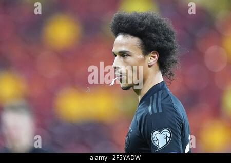 Bucarest, Roumanie. 28 mars 2021. Leroy SANE, DFB 19 cracher, cracher, cracher, bering dans le match ROUMANIE - ALLEMAGNE 0-1 Rumänien - Deutschland 0-1 qualification pour les Championnats du monde 2022, WM Quali, saison 2020/2021, 28 mars 2021 à Bucarest, Bucarest, Roumanie. Credit: Peter Schatz/Alay Live News Banque D'Images