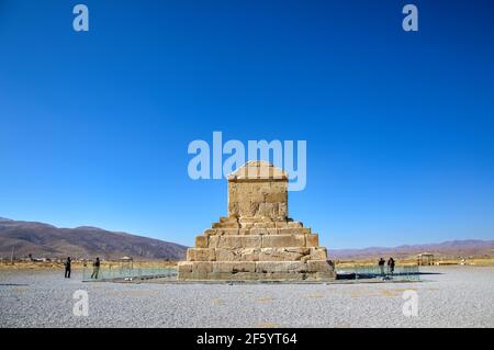 Pasargadae, Iran - 16 décembre 2015 : la tombe de Cyrus le Grand, fondateur de l'empire des Achaemenidés, à Pasargadae, en Iran Banque D'Images