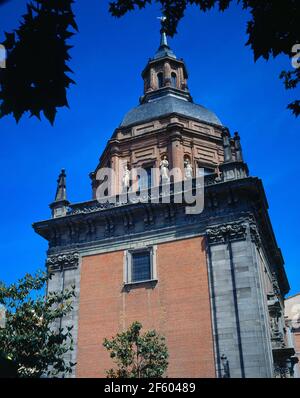 CAPILLA DE SAN ISIDRO EN LA IGLESIA DE SAN ANDRES - SIGLO XVII - BARROCO ESPAÑOL. AUTEUR: TORRE PEDRO DE LA / VILLARREAL JOSE DE. LIEU: IGLESIA DE SAN ANDRES-CAPILLA SAN ISIDRO. MADRID. ESPAGNE. Banque D'Images