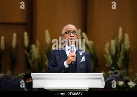 Minneapolis, États-Unis. 28 mars 2021. Le révérend Al Sharpton s'exprime à la prière Vigil et au rassemblement à l'église Missionnaire de la Grande amitié le 28 mars 2021, la nuit précédant le début du procès de Derek Chauvin à Minneapolis, Minnesota. Photo: Chris Tuite/ImageSPACE crédit: Imagespace/Alamy Live News Banque D'Images