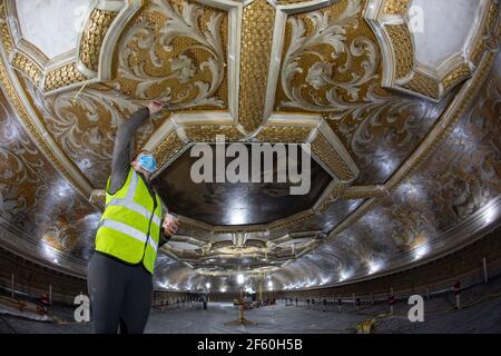 Restauration du plafond de la salle à manger à Stowe House, Buckinghamshire, Angleterre, Royaume-Uni. Banque D'Images