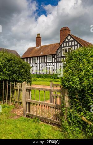 Boscobel House depuis le chemin jusqu'au Charles II Royal Oak Tree, Shropshire, Angleterre Banque D'Images