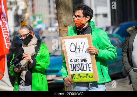 L'illustration montre une action protst des nettoyeurs et des gardes de sécurité, lors d'une grève nationale de 24 heures organisée par l'ABVV - FGTB et l'ACV - C. Banque D'Images