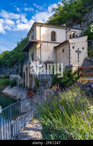 Eglise de Santa Maria Annunziata, Scanno, province de l'Aquila, région des Abruzzes, Italie Banque D'Images