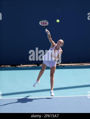 MIAMI GARDENS, FL - 28 MARS: Shelby Rogers vu jouer le jour 7 de l'Open de Miami le 28 mars 2021 au Hard Rock Stadium à Miami Gardens, Floride personnes: Shelby Rogers crédit: Storms Media Group/Alay Live News Banque D'Images