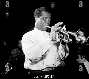 Louis Armstrong, musicien de jazz américain Banque D'Images