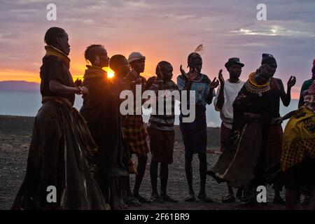 Les Turkana sont un peuple nilote originaire du comté de Turkana Dans le nord-ouest du Kenya Banque D'Images