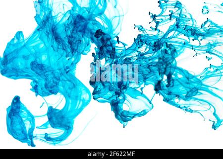Motif abstrait tombant dans la goutte d'eau de l'encre bleue Banque D'Images