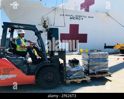 USNS Mercy, navire-hôpital Banque D'Images