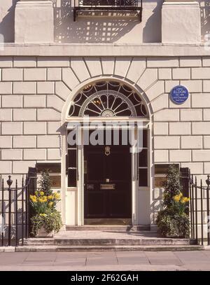 Façade géorgienne (ancienne maison du Chancelier Lord Eldon), No6 Bedford Square, Bloomsbury, London Borough of Camden, Londres, Angleterre, Royaume-Uni Banque D'Images