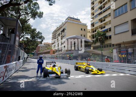 JABOUILLE Jean Pierre F1 RS01 / PROST Alain (fra) Renault F1 RE40 ambiance pendant le Championnat du monde de Formule 1 2017, Grand Prix de Monaco du 24 au 28 mai à Monaco - photo Frédéric le Floc'h / DPPI Banque D'Images