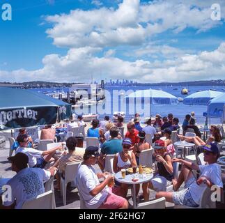 Le jardin du restaurant Doyles on the Beach à Watsons Bay, Sydney East, Sydney, Nouvelle-Galles du Sud, Australie Banque D'Images