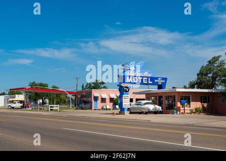 Tucumcari, Nouveau-Mexique - 9 juillet 2014 : le Blue Swallow Motel historique, le long de la US route 66, dans la ville de Tucumcari, Nouveau-Mexique. Banque D'Images