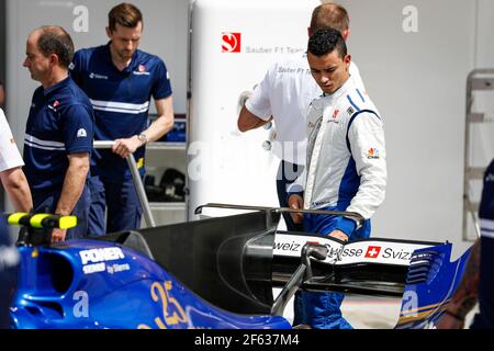 WEHRLEIN Pascal (ger) Sauber F1 C36 Portrait d'ambiance pendant le championnat du monde de Formule 1 FIA 2017, Grand Prix de Bahreïn, à Sakhir du 13 au 16 avril - photo Florent Gooden / DPPI Banque D'Images