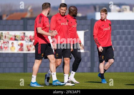 TUBEKE, BELGIQUE - MARS 29: Toby Alderweireld de Belgique, Jan Vertonghen de Belgique et Romelu Lukaku de Belgique pendant la formation belge à Proxim Banque D'Images