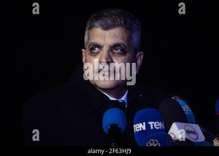 Suez, Égypte. 29 mars 2021. Oussama Rabie, le chef de l'Autorité du canal de Suez en Égypte, réagit lors d'une conférence de presse sur la flottation de la MV toujours donnée, marquée par le Panama, exploitée par la Evergreen Marine Corporation, et la reprise du trafic de navigation à travers la voie navigable. Credit: Mohamed Shokry/dpa/Alay Live News Banque D'Images