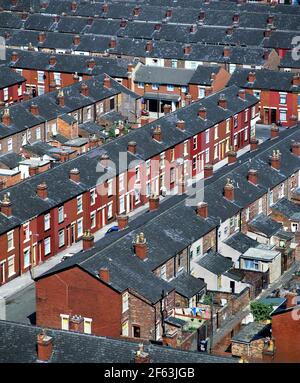 Logement en terrasse à Sherrington Street, Longsight, Manchester, photographié en 2003. Banque D'Images