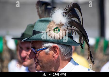 Marksmen Hat,on a Schützenfest (festival allemand) est un festival ou une foire traditionnelle avec un concours de tir de cible. Banque D'Images