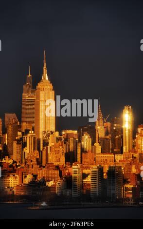 Coucher de soleil sur Midtown Manhattan Banque D'Images