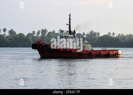 La victoire des remorqueurs à Madang Banque D'Images
