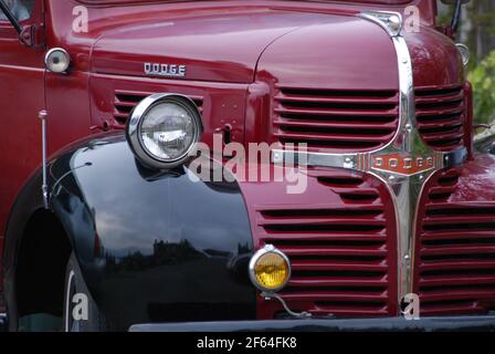 Avant du camion Dodge 1947 d'une demi-tonne. Banque D'Images