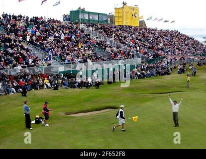 LE GOLF OUVERT AU TROON 2004 DERNIER JOUR TODD HAMILTON REMPORTE LA PHOTO OUVERTE 18/7/2004 DAVID ASHDOWNOpen Golf Troon 2004 Banque D'Images