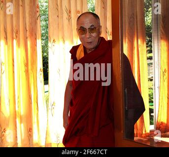 Chef spirituel tibétain Dalaï Lama lors d'une interview à sa résidence de Mcleodganj près de Dharamsala, en Inde. Banque D'Images