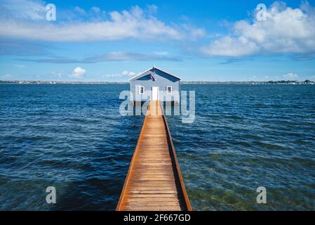 Crawley Edge Boatshed, bateaux bleus à Perth, Australie occidentale Banque D'Images