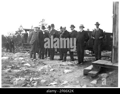 Inspection du cours de la frontière nationale. Photo de groupe du Gouvernement, Disponent Lundholm avec plusieurs. Banque D'Images