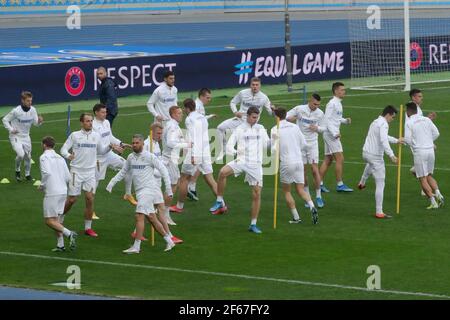 KIEV, UKRAINE - 30 MARS 2021 - les joueurs d'Ukraine font des exercices lors d'une session de formation à la NSC Olimpiyskiy avant la coupe du monde de la FIFA 2022 qualifications Round Matchday 3 Groupe D fixation contre le Kazakhstan, Kiev, capitale de l'Ukraine. Credit: UKRINFORM/Alamy Live News Banque D'Images