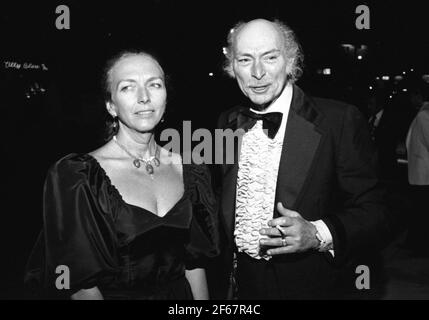 Barbara Havelone et Lee Van Cleef le 3 mai 1982 crédit : Ralph Dominguez/MediaPunch Banque D'Images